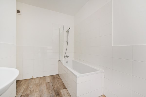 Medium property photo - Velpsestraat 107, 2573 SG Den Haag